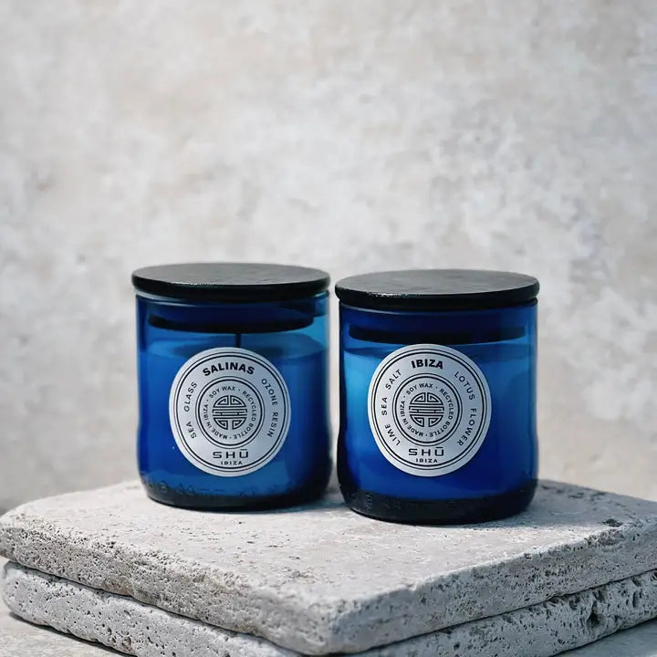 Shū Ibiza Ibiza Sea Salt tuoksukynttilä, merisuola, sitrus & lootuskukka